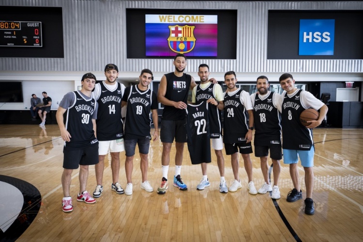 半场：科莫1-0萨索洛，杜维卡斯破门，尼科-帕斯倒钩射门被扑（半场战报：科莫暂1-0萨索洛，杜维卡斯建功，尼科-帕斯倒钩被扑出）