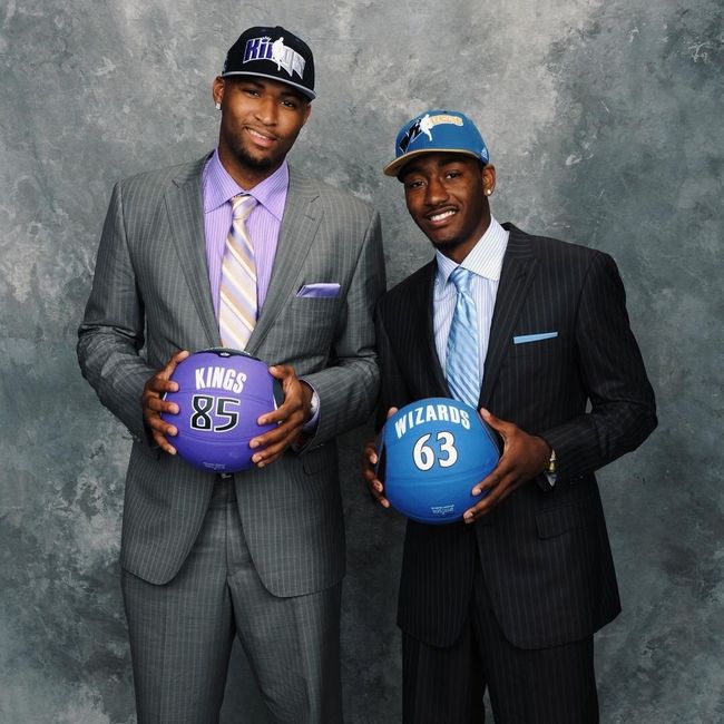 英超-狼队VS曼联：送副班长首胜？NO！阿莫林要逼近欧冠区（英超｜狼队战曼联：拒送副班长首胜，阿莫林冲刺欧冠区）