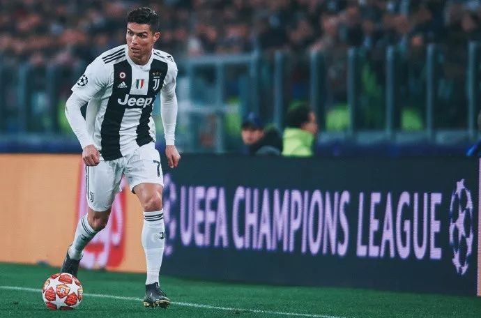 新卡牌大师？皇马本场主裁金特罗本赛季9场西甲出示8红42黄（皇马本场主裁金特罗本季执法西甲9场已掏8红42黄，判罚尺度成焦点）