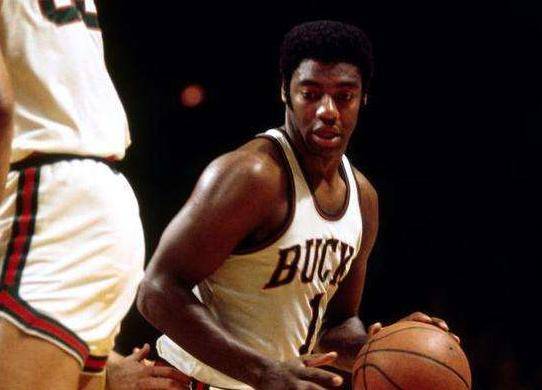 将为球队带 将为球队带